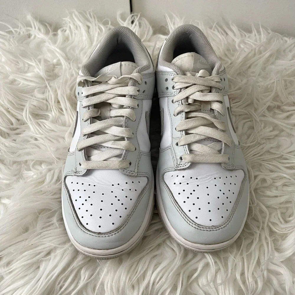 Women’s Nike Dunks - Picture 2 of 9